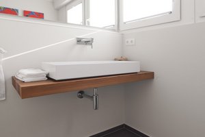 Helles Gäste-WC - Gäste-WC in hellen Tönen
