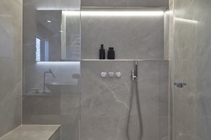 Modernes Bad für stilvolle Entspannung - Zeitlose Eleganz-außergewöhnliche Details