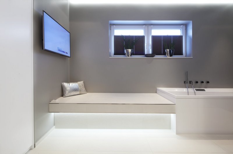 Smart Home im Bad - Technik trifft Purismus